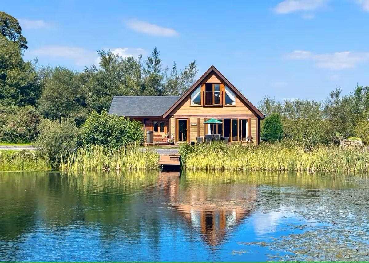Anglesey Lakeside Lodges, Llandegfan